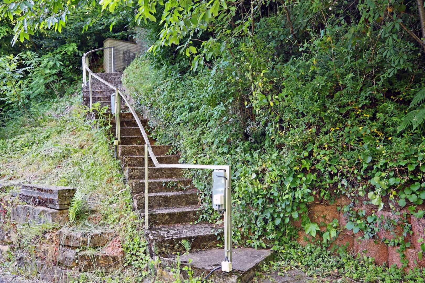 Treppenaufgang-Carport