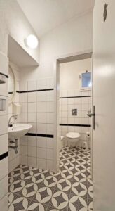Damen Toiletten Gewölbekeller