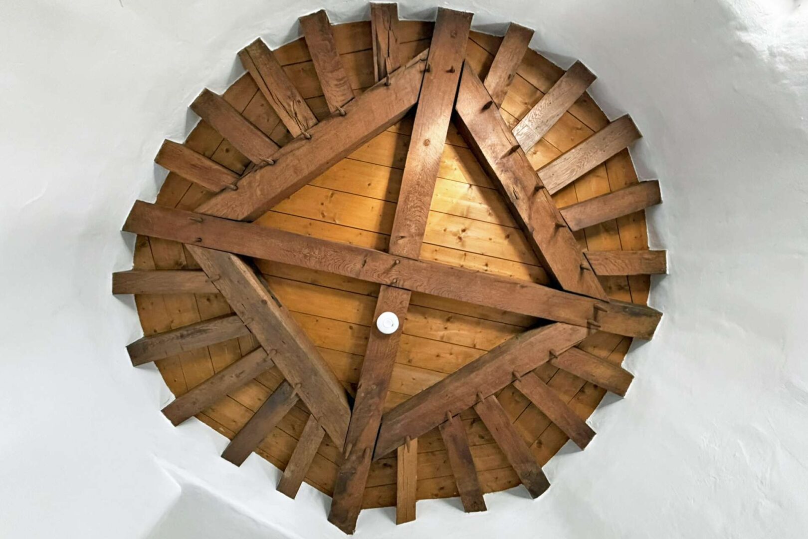 Holzdecke im Treppenhausturm