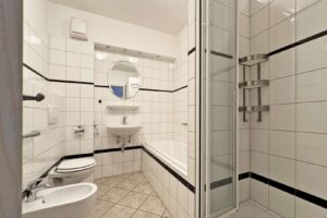 innenliegendes Badezimmer Wohnung 1.OG