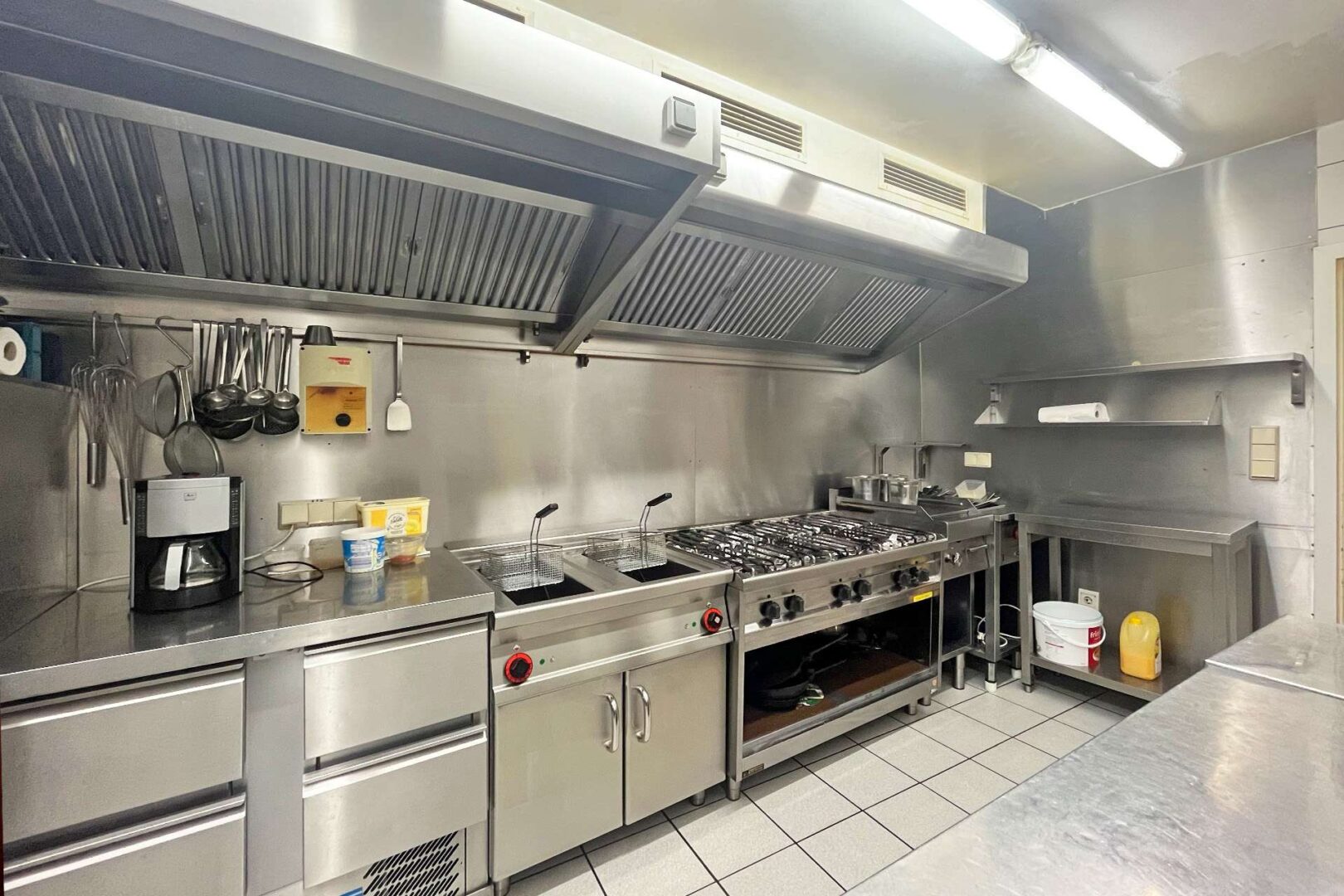 Vollausgestattete Gastronomieküche