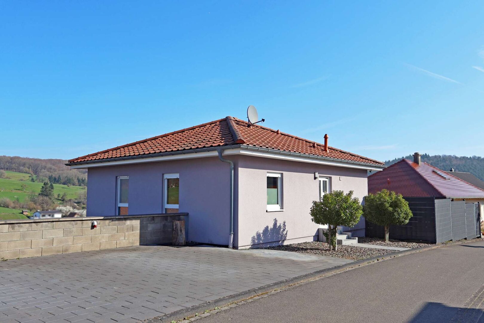 Straßenansicht