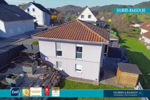 Naurath (Eifel): Sofort bezugsfreies Einfamilienhaus mit Terrasse, Garten und Fernblick