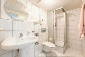 Badezimmer 1.OG links