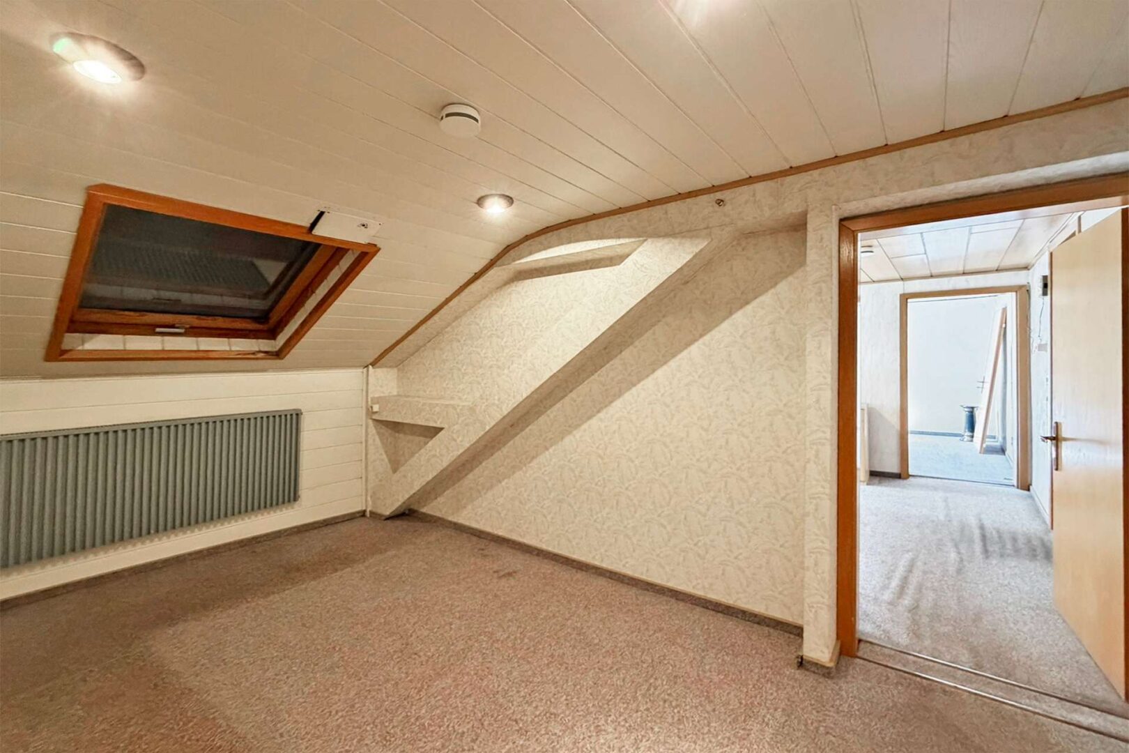 Schlafzimmer oder Küche im DG