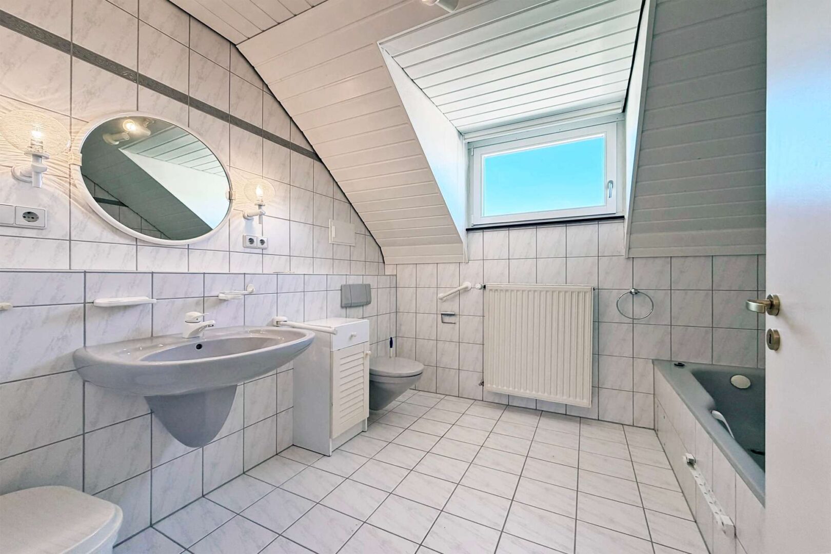 Badezimmer im DG