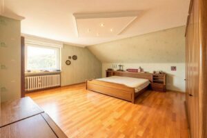 Elternschlafzimmer im DG