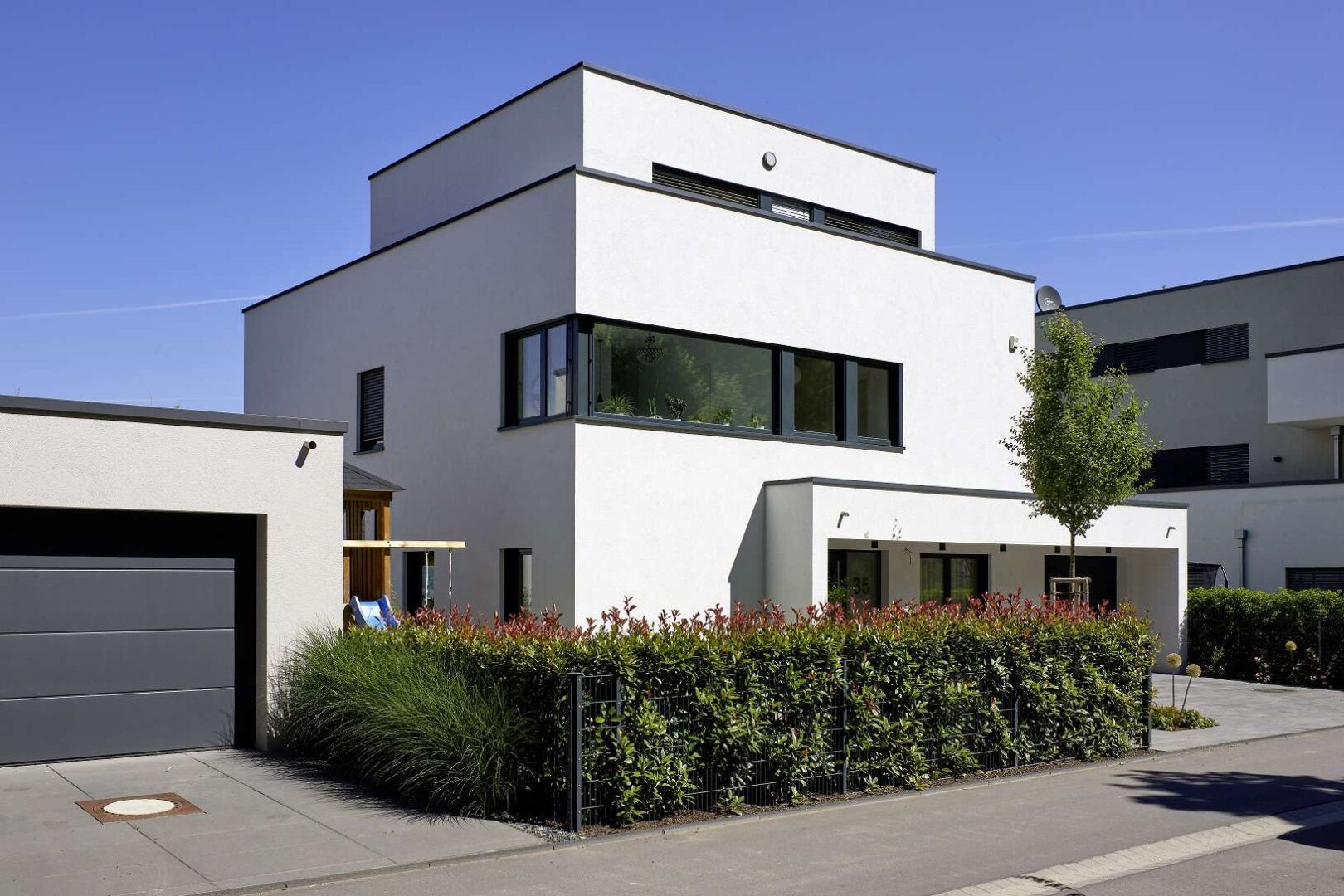 kubistischer Stil mit Staffelgeschoss (Bsp.: Kundenprojekt)