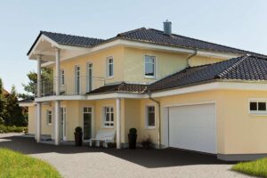 klassische Villa mit Portal (Bsp.: Kundenprojekt)