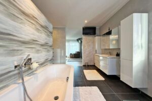 Badezimmer en Suite am Schlafzimmer