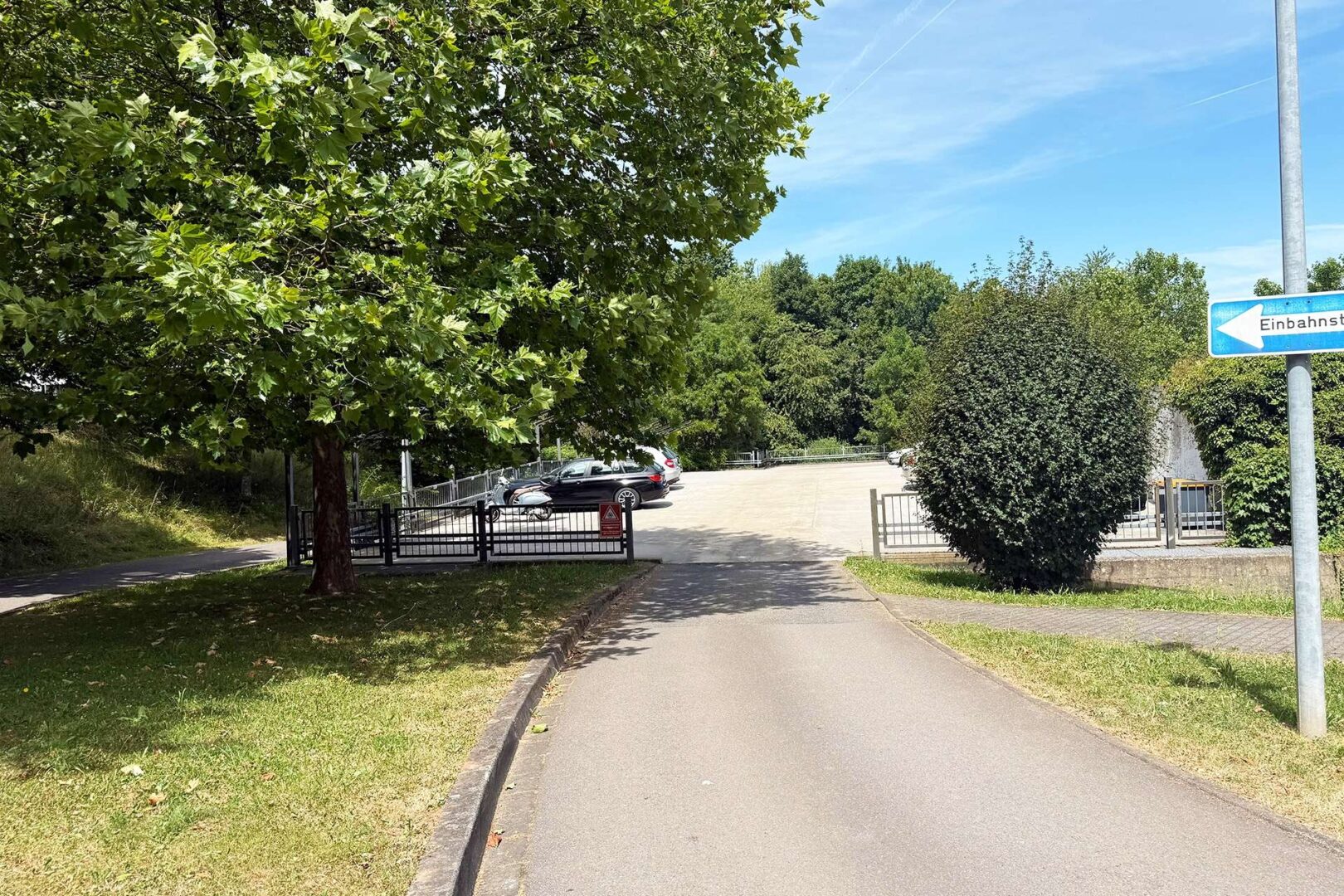 Die Zufahrt zur Tiefgarage