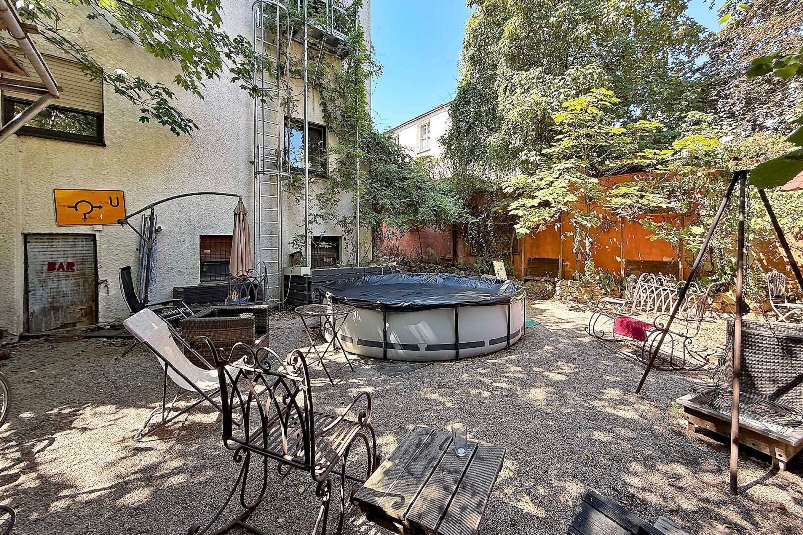 Hinterhof Hostel