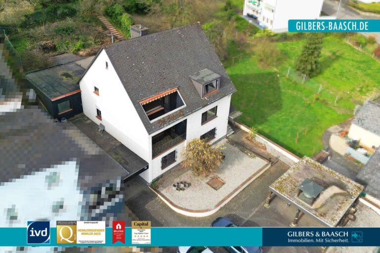 Großes Wohnhaus in schöner Lage