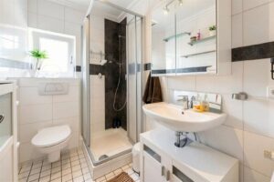 Badezimmer EG