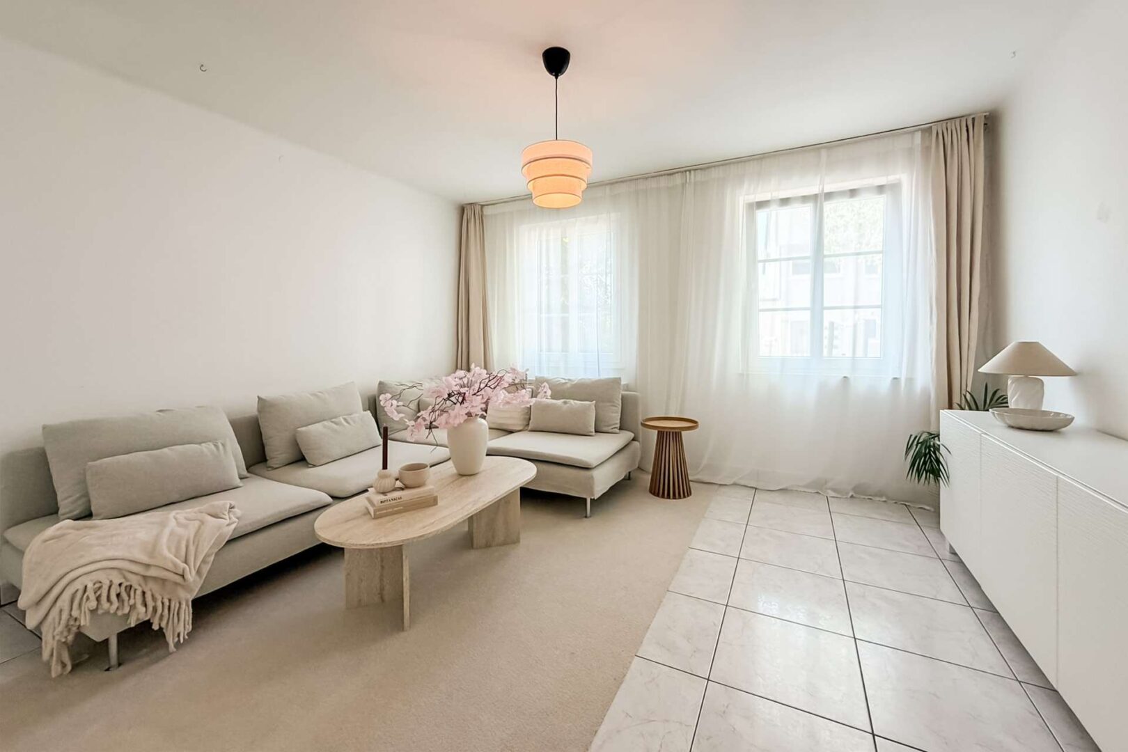 Wohnzimmer oder Schlafzimmer EG