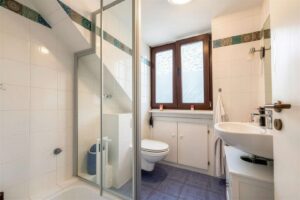 Badezimmer DG