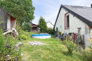 Garten mit Pool