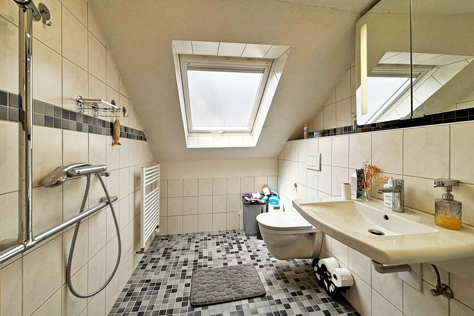 Badezimmer im Obergeschoss