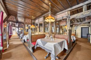 Restaurantbereich mit großzügigem Platzangebot
