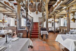 Einladendes Ambiente für Hotelgäste und Restaurantbesucher