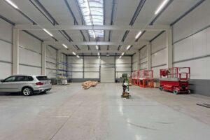 Großzügige Hallenfläche mit flexibler Nutzbarkeit