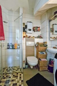 Badezimmer Hinterhaus