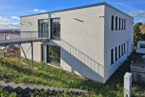 Seitenansicht Bürogebäude