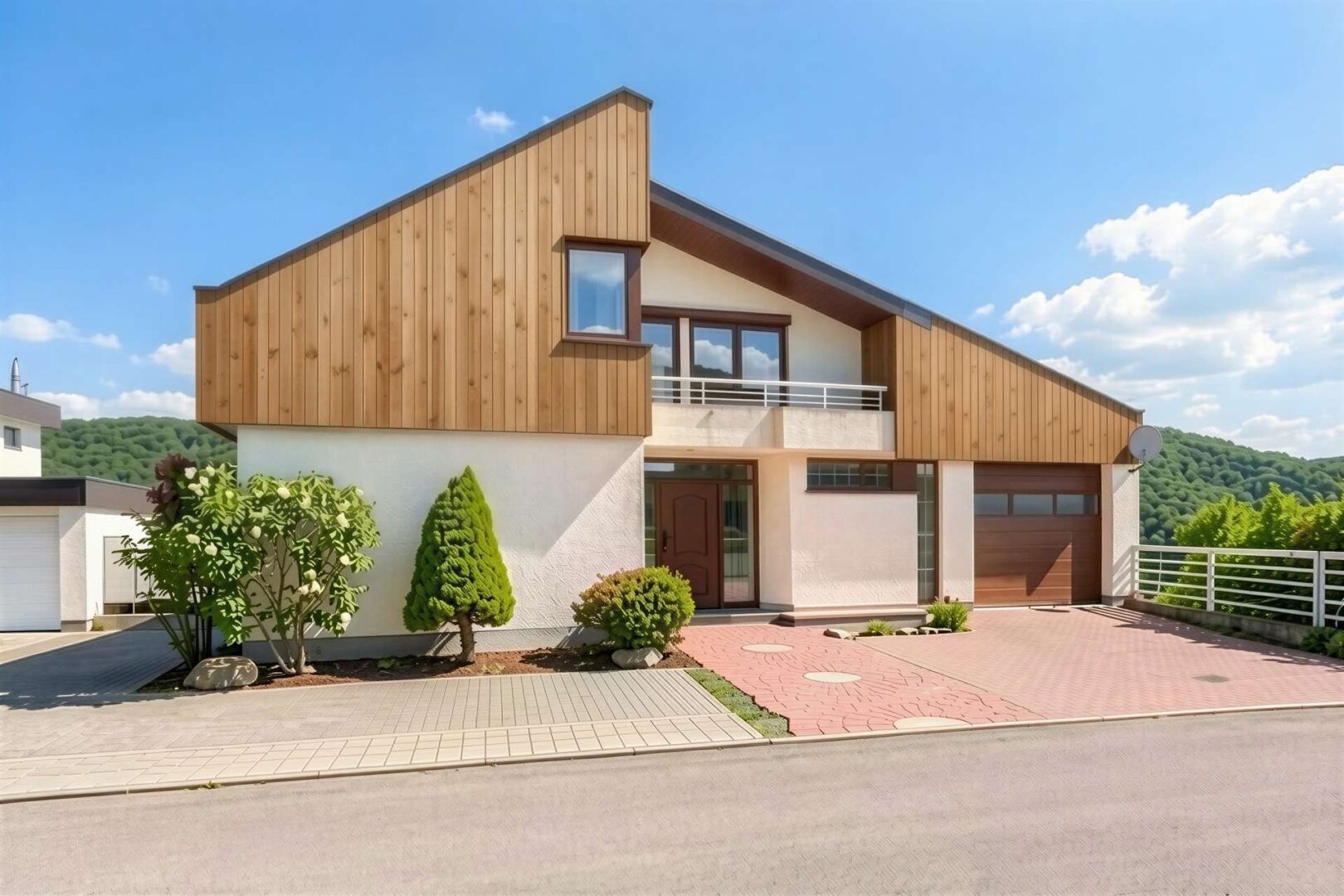 Fassade und Hof - ( KI generiert)