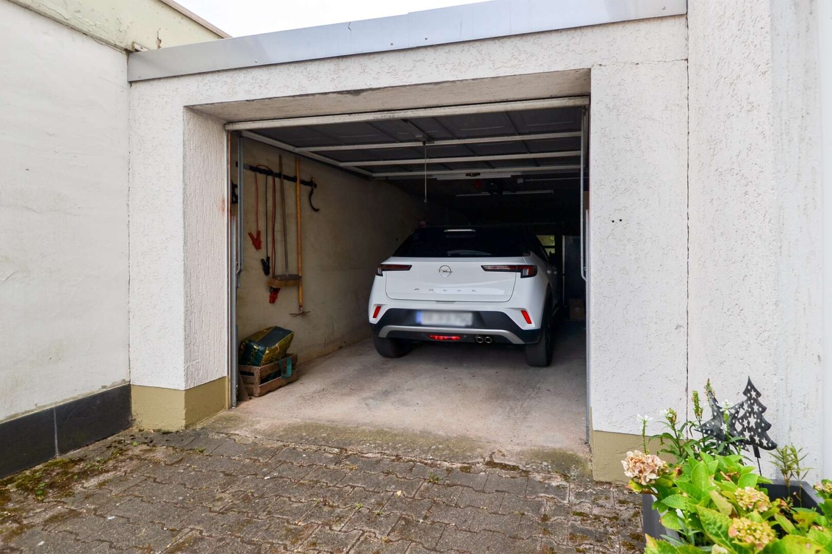 Garage am Haus