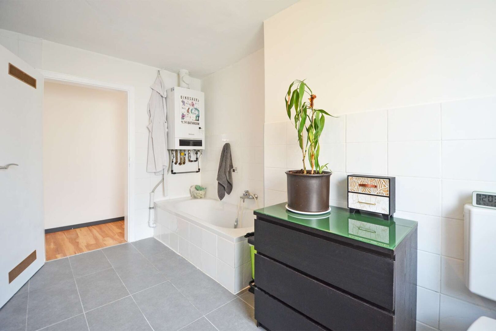 Badewanne vorhanden