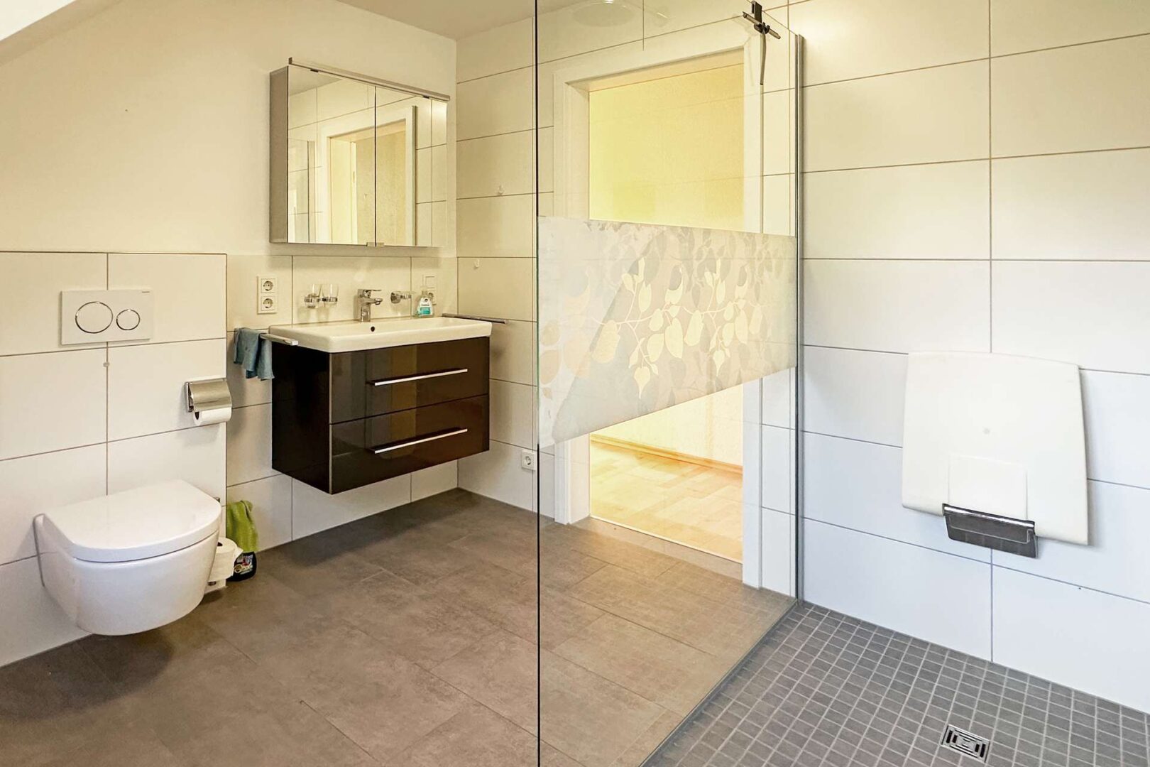 Badezimmer oben Bild 2