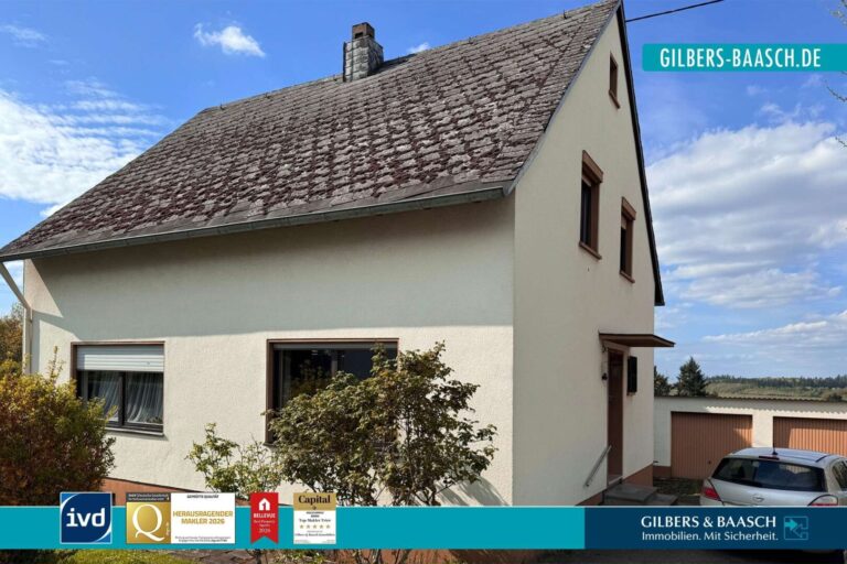 Gut geschnittenes Einfamilienhaus mit großem Garten und Terrasse