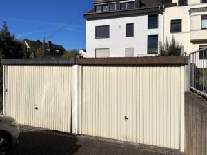 Garage vorhanden