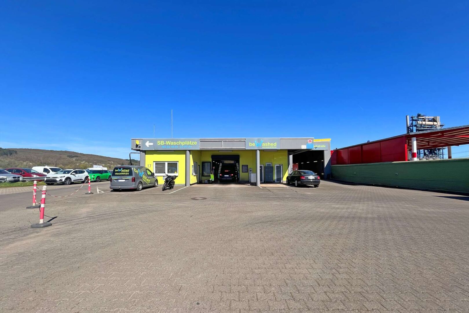 Professionelle PKW- und LKW-Waschanlage