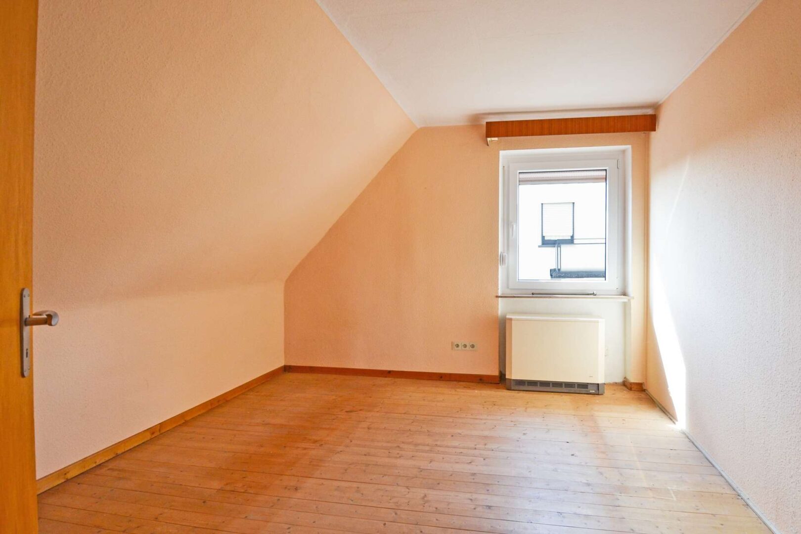 Durchgangszimmer Ansicht 1