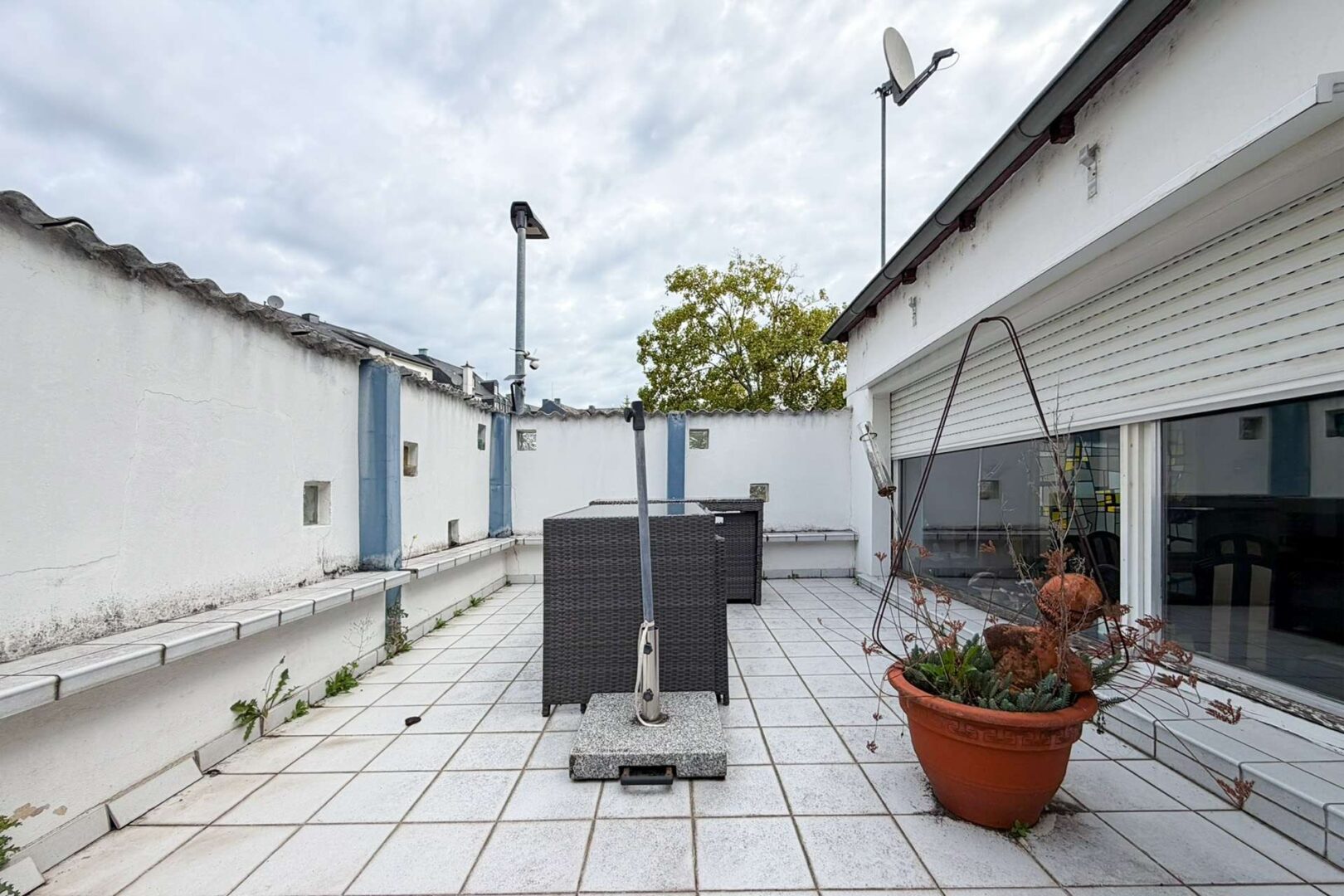 Zugehörige Terrasse