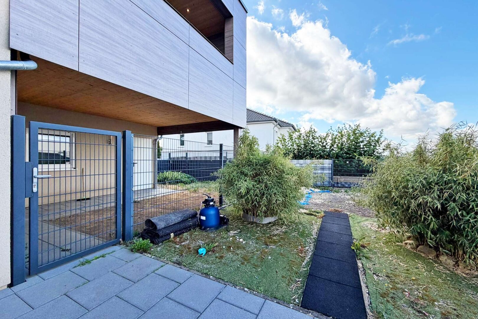 seitliche Garten für Aufstellpool