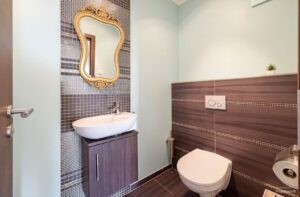 Gäste WC - (KI-belichtet)