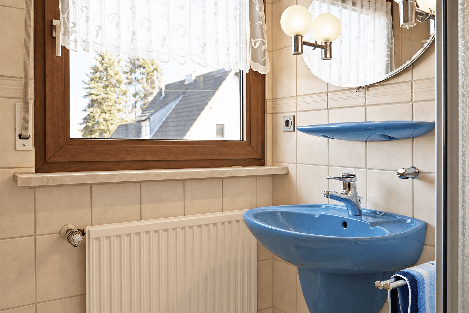 Tageslichtbad mit Dusche