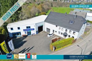 Gewerbehalle mit Wohnhaus