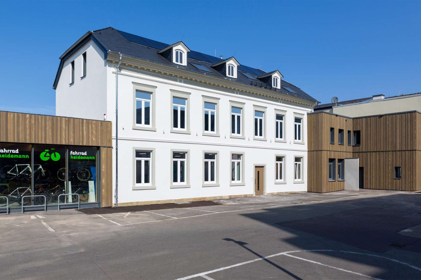 Frisch sanierte Gewerberäume in zentraler Lage