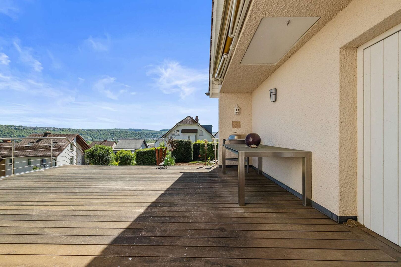 Zugang zum Dachboden Garage