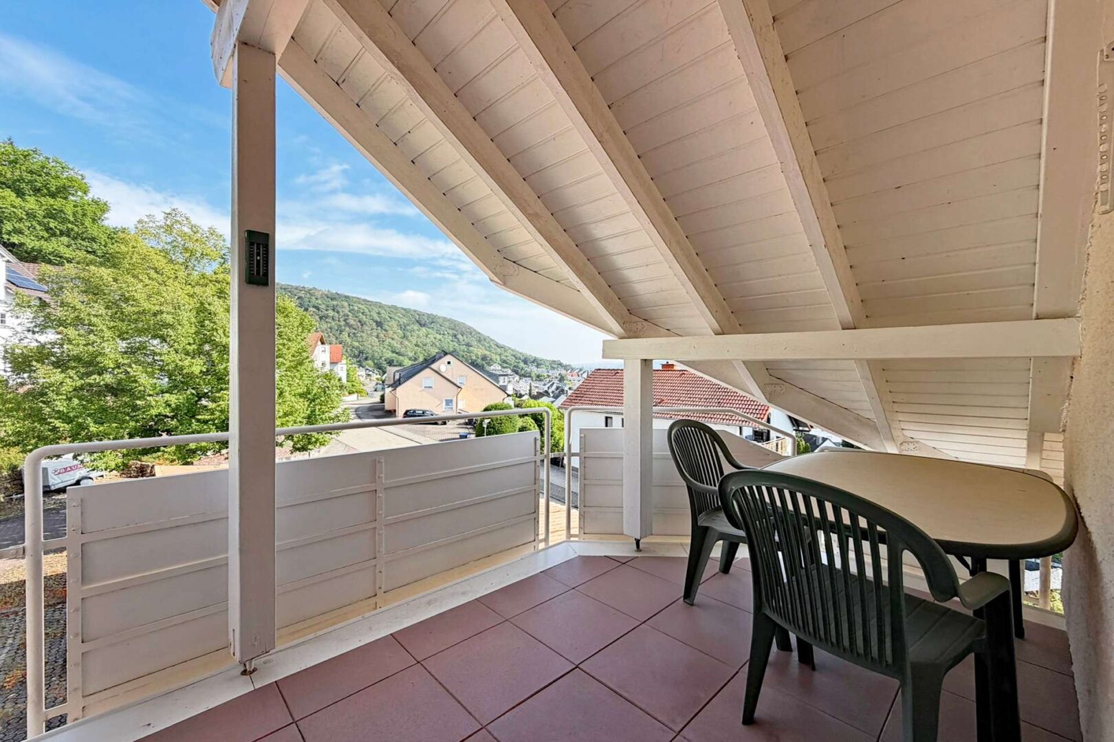 überdachter Balkon am Schlafzimmer