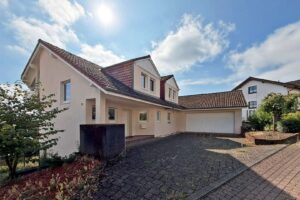 Zufahrt zur Garage