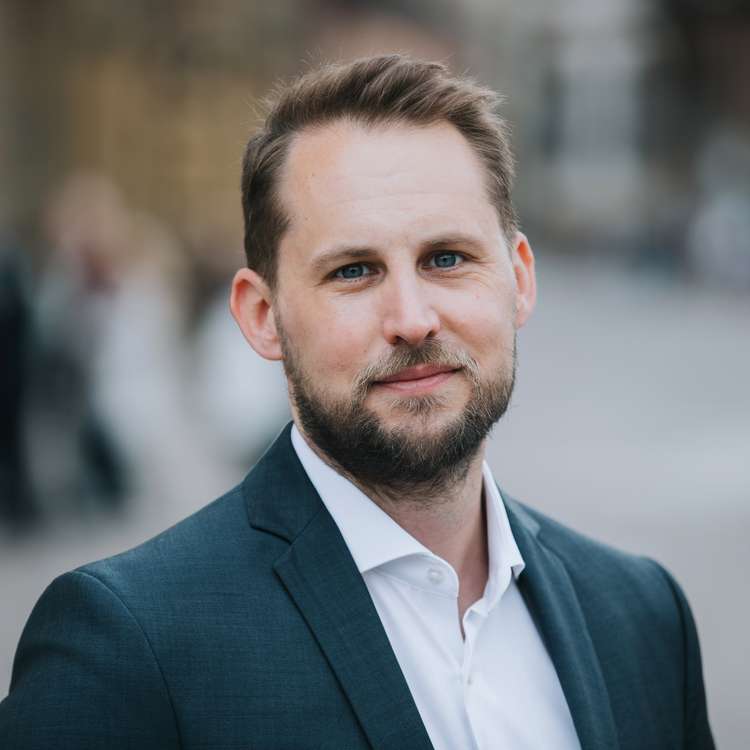 Herr Markus Maas